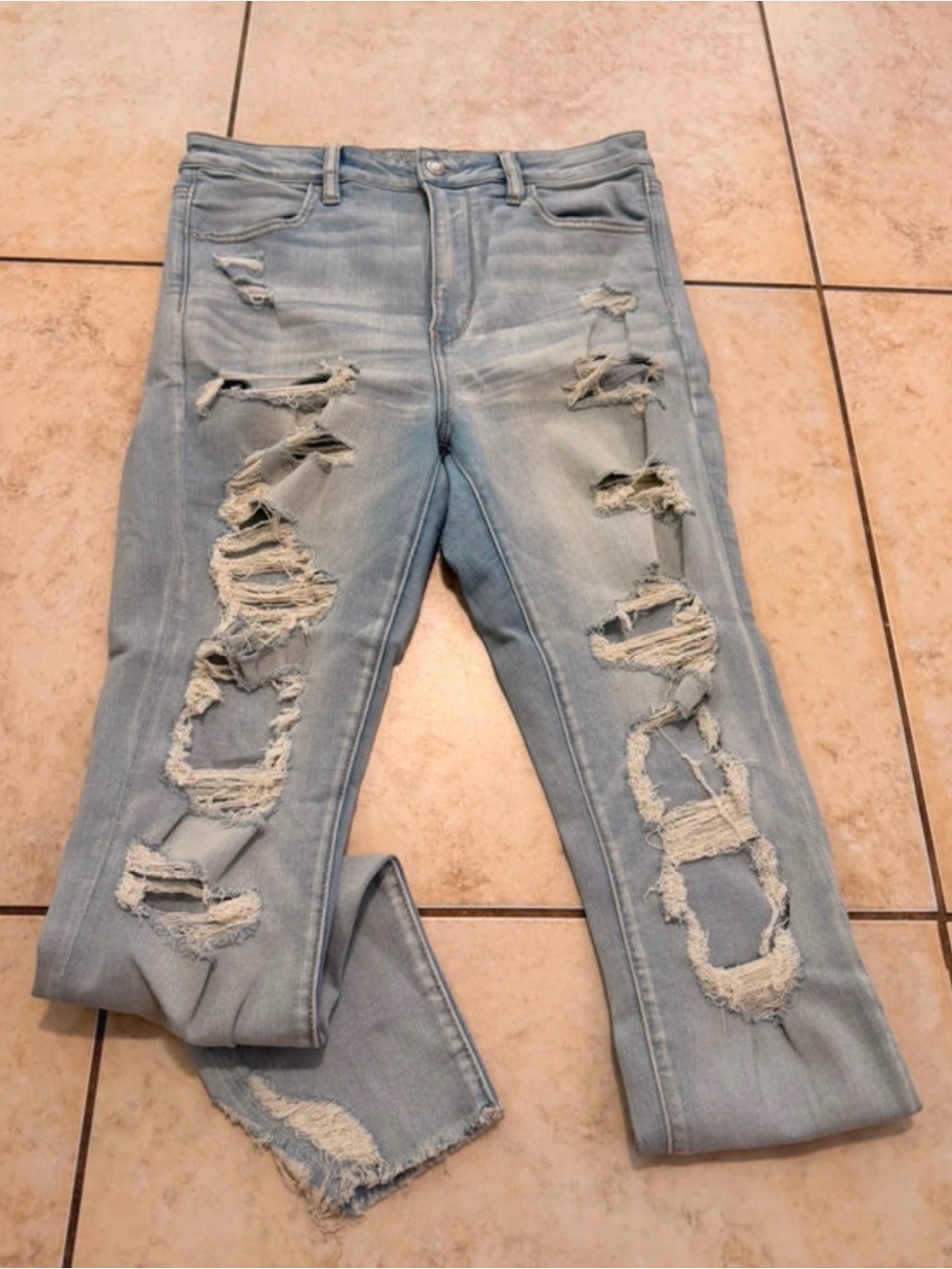 American Eagle Outfitters Light Wash Distressed Boyfriend Jeans